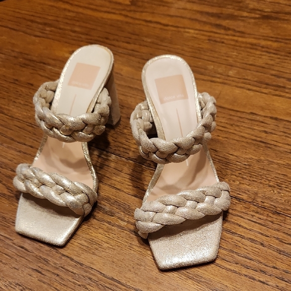 Doce Vita Braided Gold Mettalic Sandal Size 6 - Picture 1 of 4